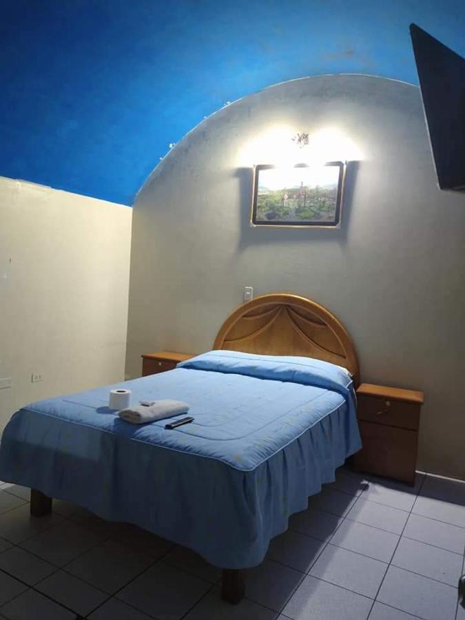 Hostal Flores Arequipa Exterior photo